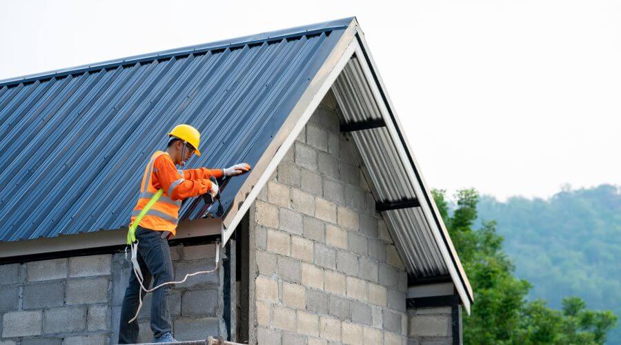 Expert top industrial roofings services in Falls City, TX